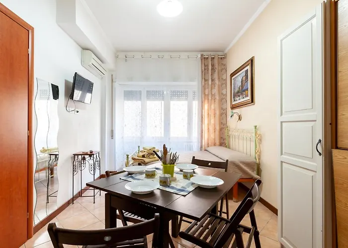 Vatican Rose Hotel apartamentowy 3*